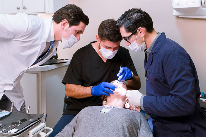 Root Canal specialists performing the treatment in Mexico.